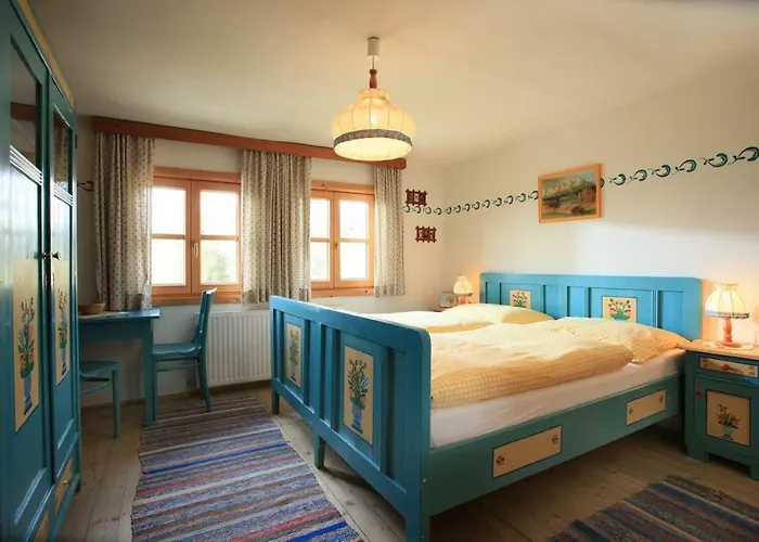 ゲストハウス Bergpension Zinting 3*